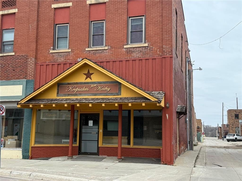 Mixed-Use Building in Downtown