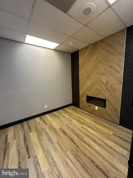 Modern Office Space with Amenities