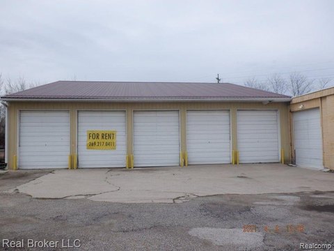 Kalamazoo Commercial Property with Pole Barn