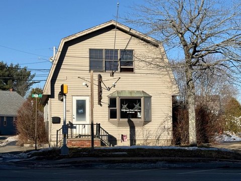 Live-Work Commercial Building