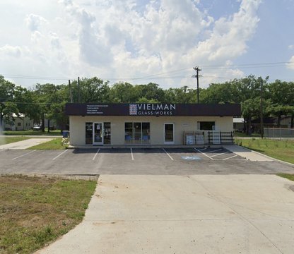 Tenant-Occupied Freestanding Building