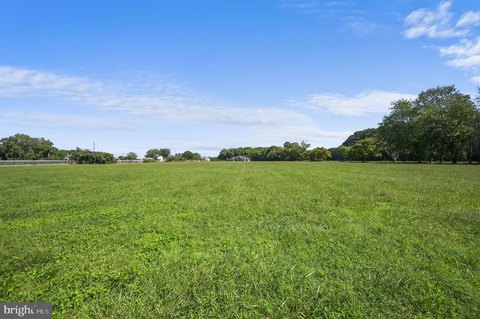 Land, DOVER, DE