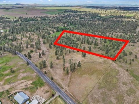 Land with Wooded Privacy
