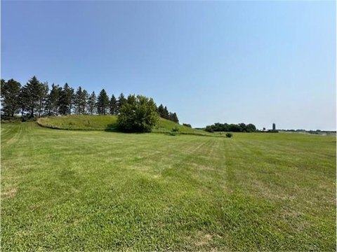 Residential Land in Mature Neighborhood