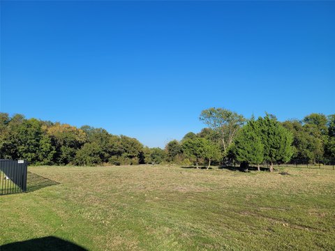 Waterfront Estate Lot with Lake Views
