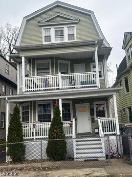 Three-Story Multifamily Residence