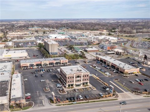 Retail Space on Belt Highway