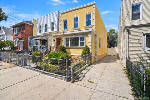 Renovated Triplex with Separate Entrances
