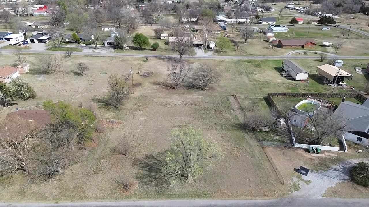 Land in Apache, Oklahoma