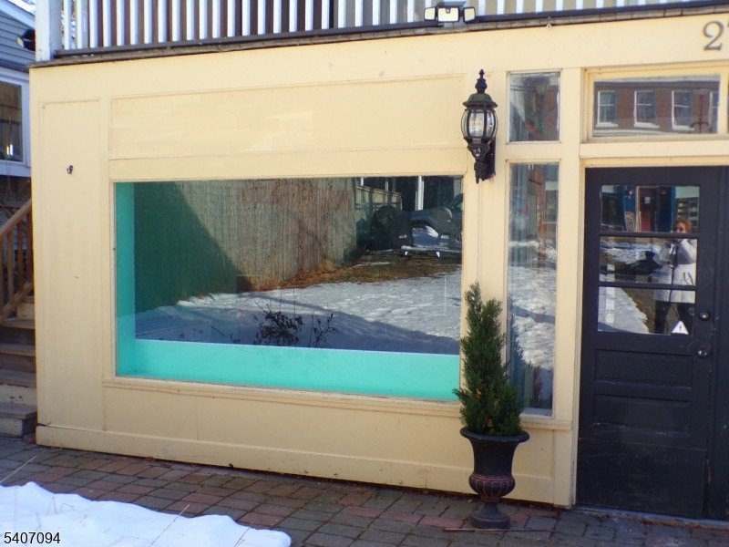 Former Ice Cream Shop Available
