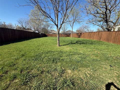 Residential Land in Grapevine, TX
