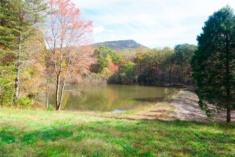 LAND - Pinnacle, NC