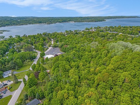 Land, Onekama, MI