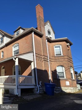 MEDIA, PA Office Building