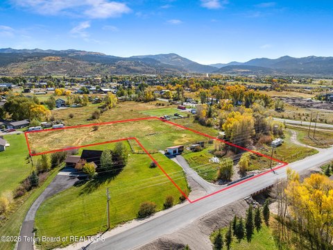 Land, Victor, ID