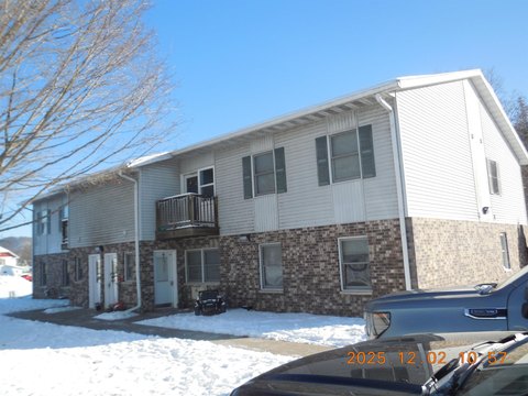 Eight-Unit Apartment Building