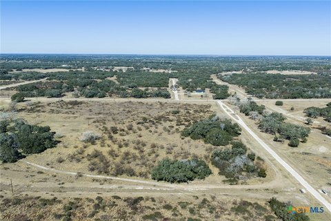 Residential Land in Inez, TX