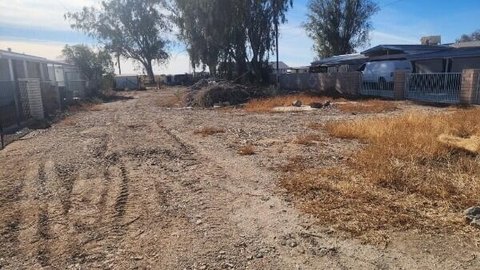 Large Lot Near Colorado River