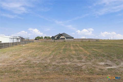 Land, Salado, TX