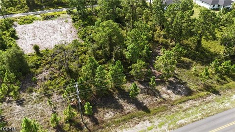 Residential Lot in Growing Community