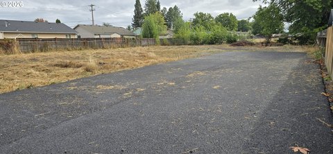 Land, Albany, OR