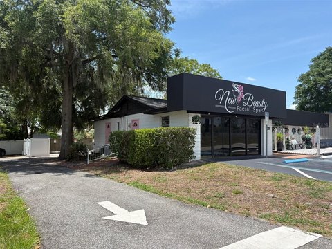 Retail Space with Major Road Access