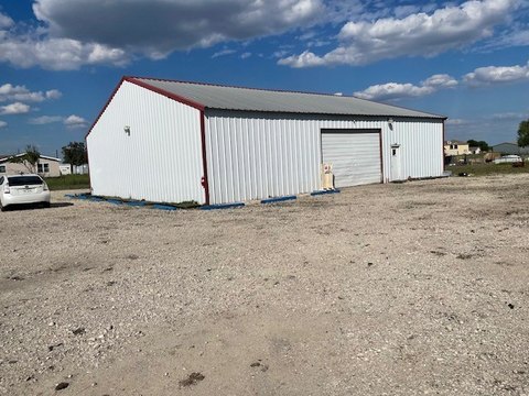 Industrial Shop with On-Site Electricity
