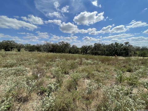 Land, Floresville, TX