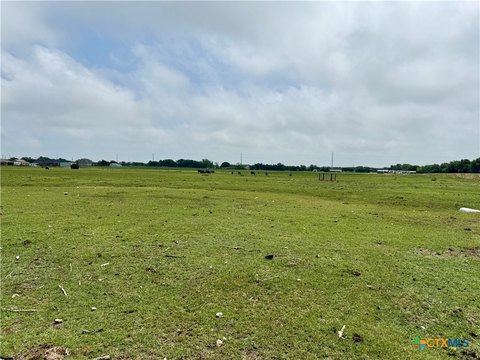 10 Acres in Moody, Texas