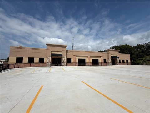 Hi-Low Office/Retail Suites