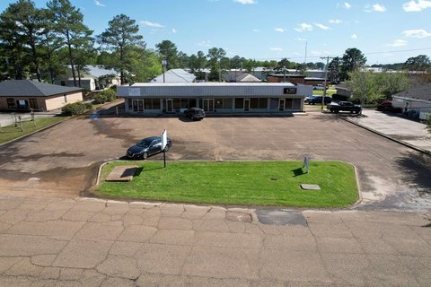 Versatile Commercial Property in McComb