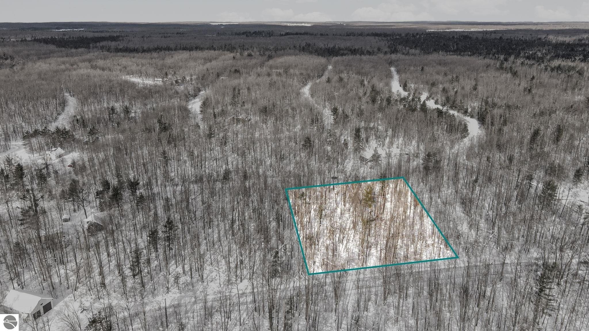 Vacant Lot in Lakes Community