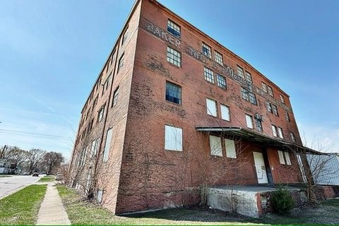 Historic Mixed-Use Building in Iowa
