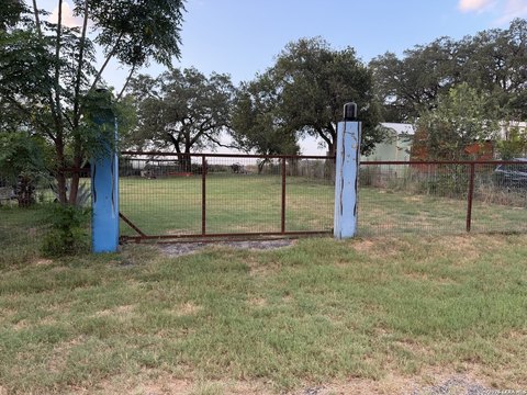 Land, Poteet, TX