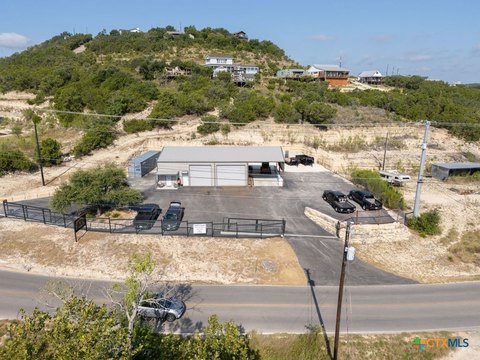 Canyon Lake Commercial Building