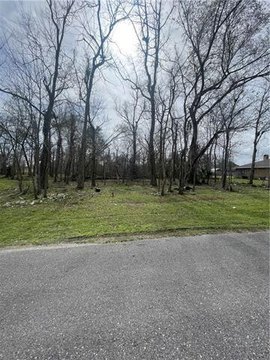 Oversized Lot in Waggaman, LA