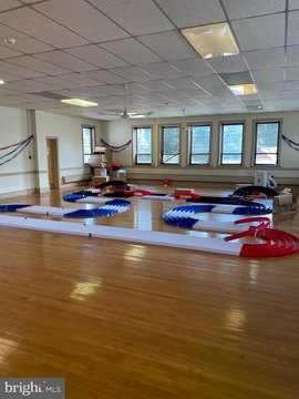 Versatile Commercial Space with Parking