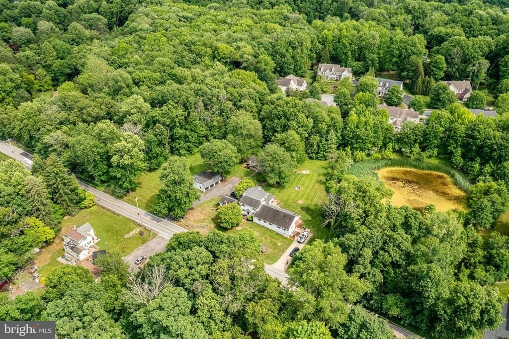 866 Shavertown Rd, Garnet Valley, PA 19060