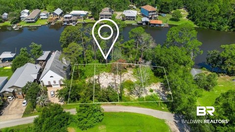 Waterfront Land Lot on Fish River