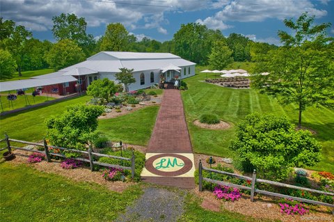 Picture of Wedding venues at Lippincott Rd 71, Wallkill, NY