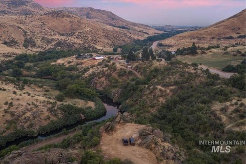 LAND - Sweet, ID