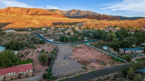 Land, Leeds, UT