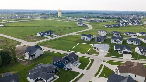 Land, Urbandale, IA