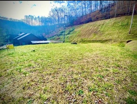 Residential Land in Meade Heights