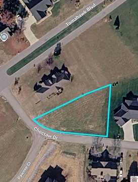 Residential Lot in Golf Course Community