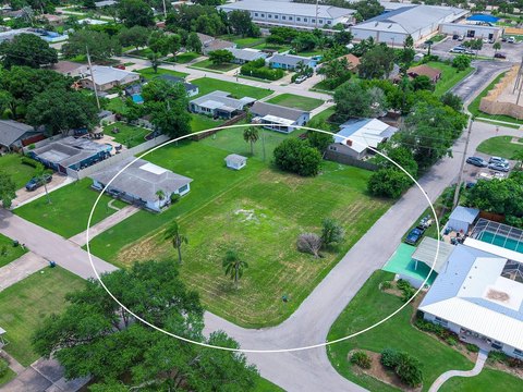Land, SARASOTA, FL