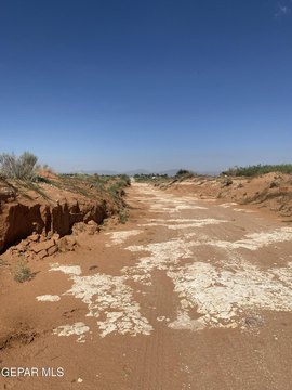 Land, El Paso, TX