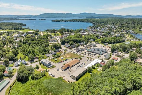 Wolfeboro Commercial Plaza For Sale