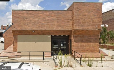 Philadelphia Commercial Space with Drive-Thru