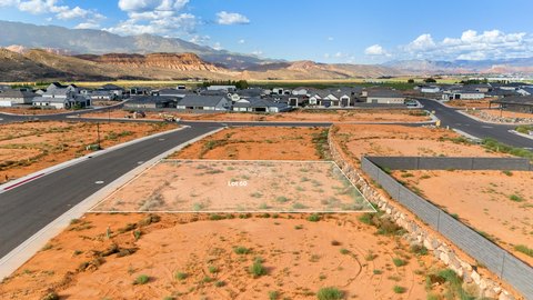 Land, Hurricane, UT
